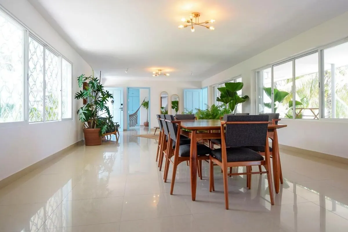 Villa Gorgeous Beach Front House Cozumel