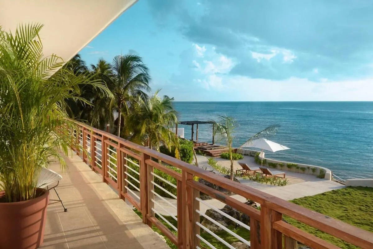 Gorgeous Beach Front House Cozumel Villa