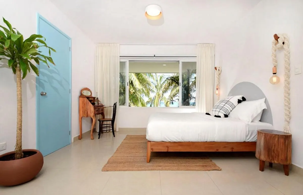 Villa Gorgeous Beach Front House Cozumel