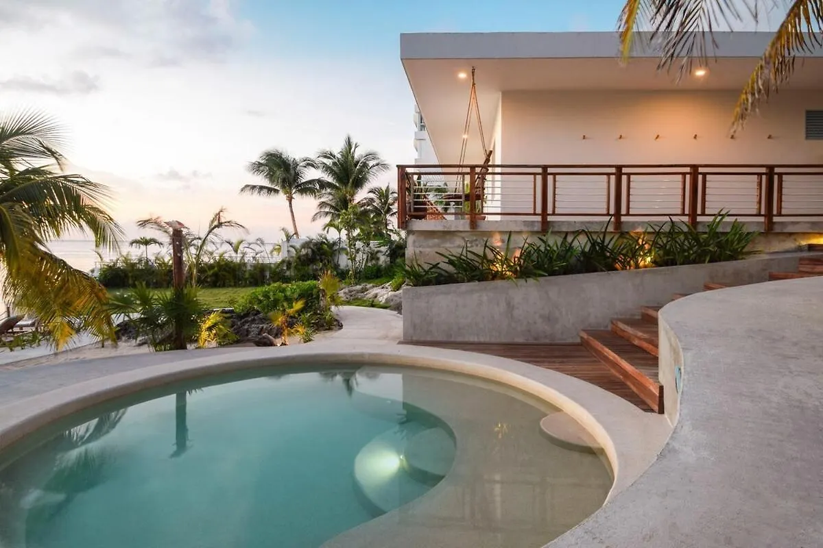 Gorgeous Beach Front House Cozumel Villa