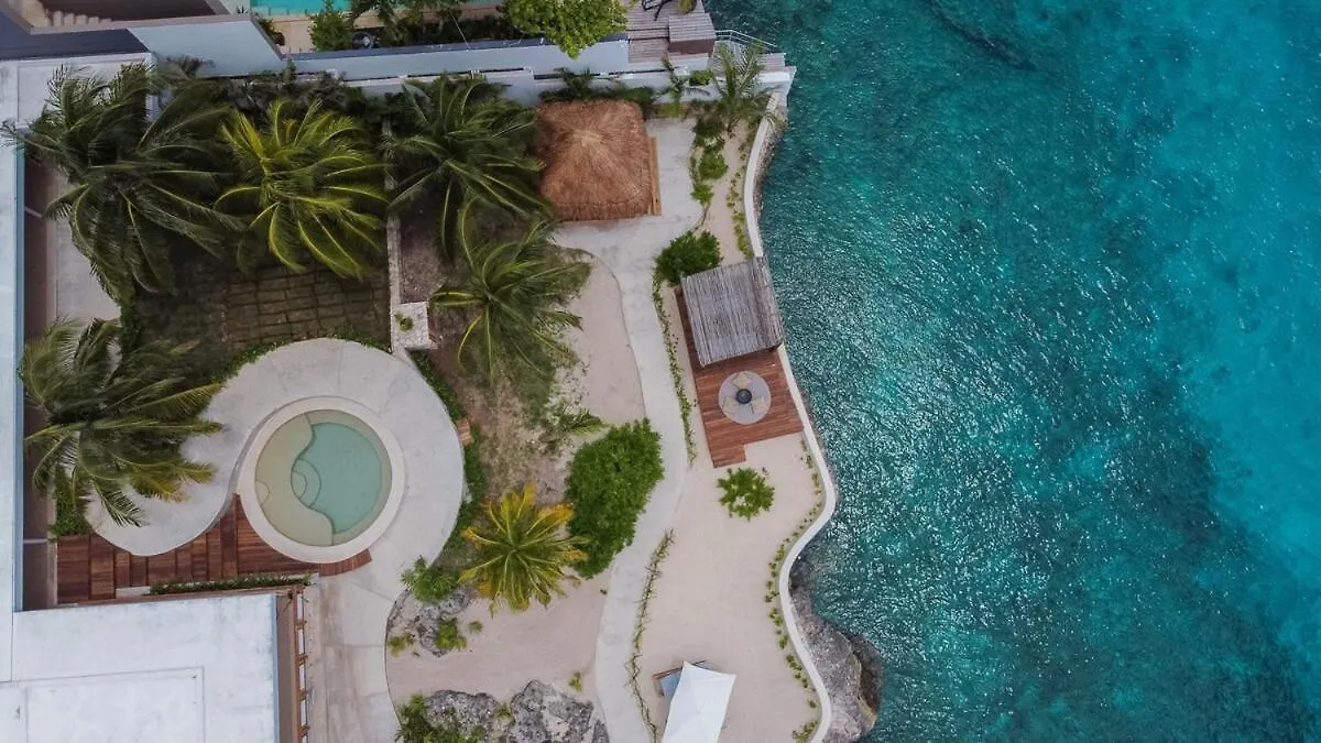 Gorgeous Beach Front House Cozumel